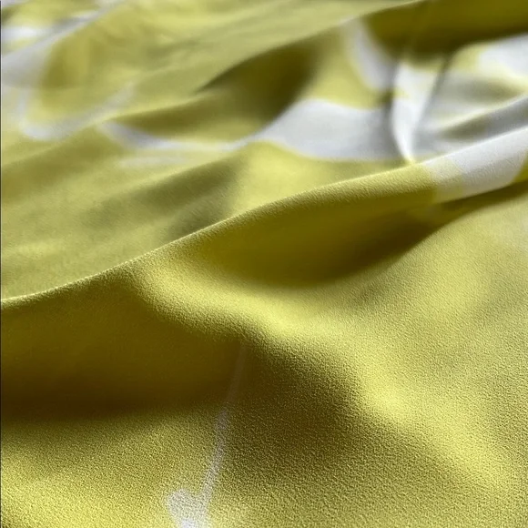 Calvin Klein Lemon Yellow  Sleeveless Pleated Blouse with Mandarin Collar - Picture 3 of 11